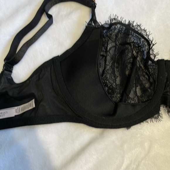 Victorias Secret Bra - Picture 2 of 3